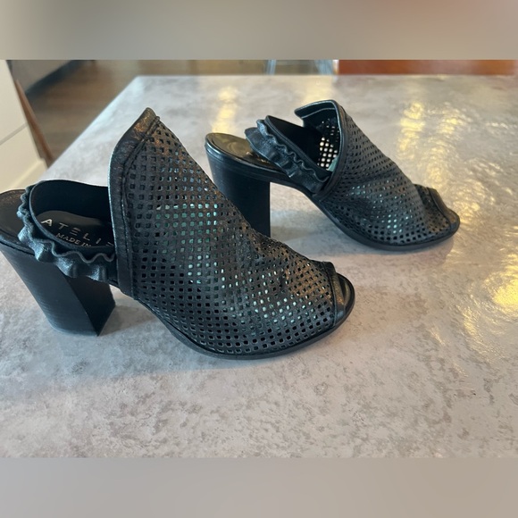 Vera Gomma Atelier perforated sandal black made in Italy 39 8.5 - Picture 2 of 4